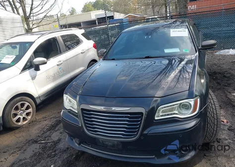 2013 Chrysler 300C John Varvatos Limited Edition из США, поврежденный, VIN 2C3CCADG1DH743869